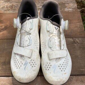 Specialized W10.5/EU42 cycling shoes
